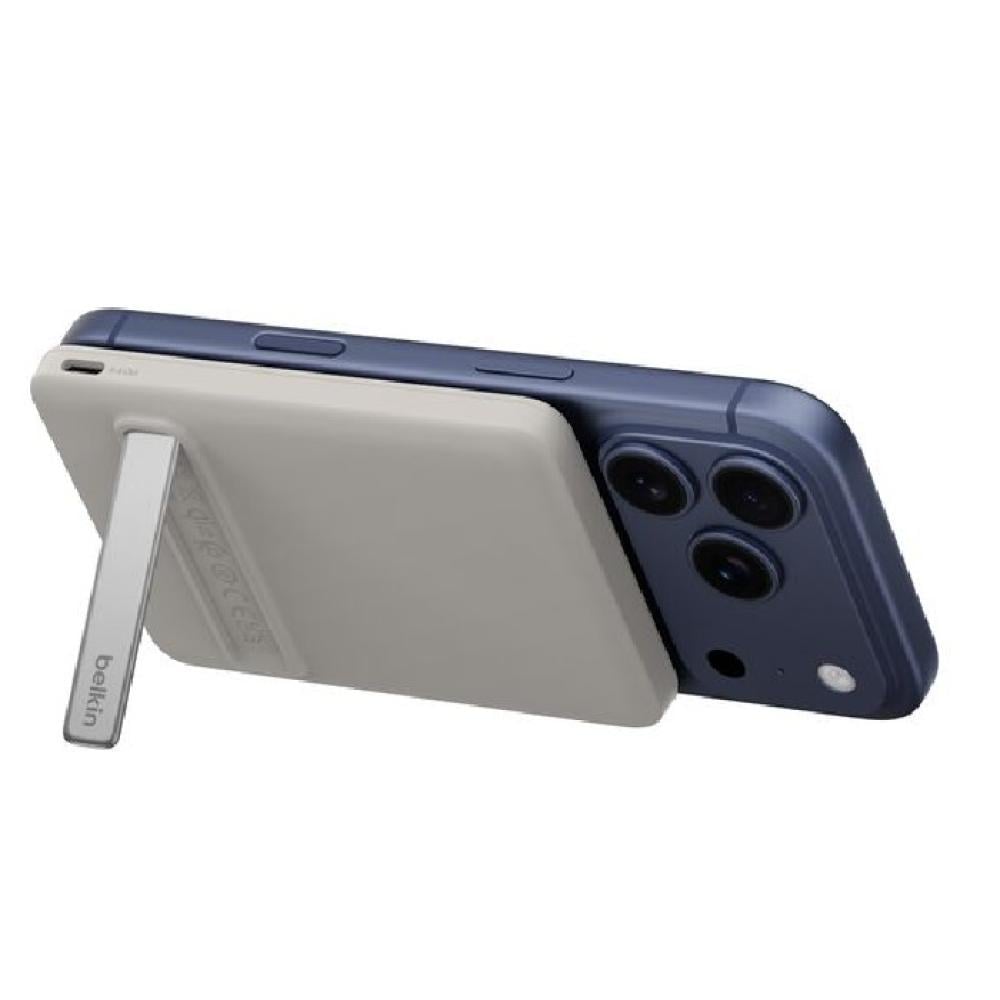 Belkin BoostCharge Slim Magnetic Power Bank 5000mAh Qi2 Kickstand Sand